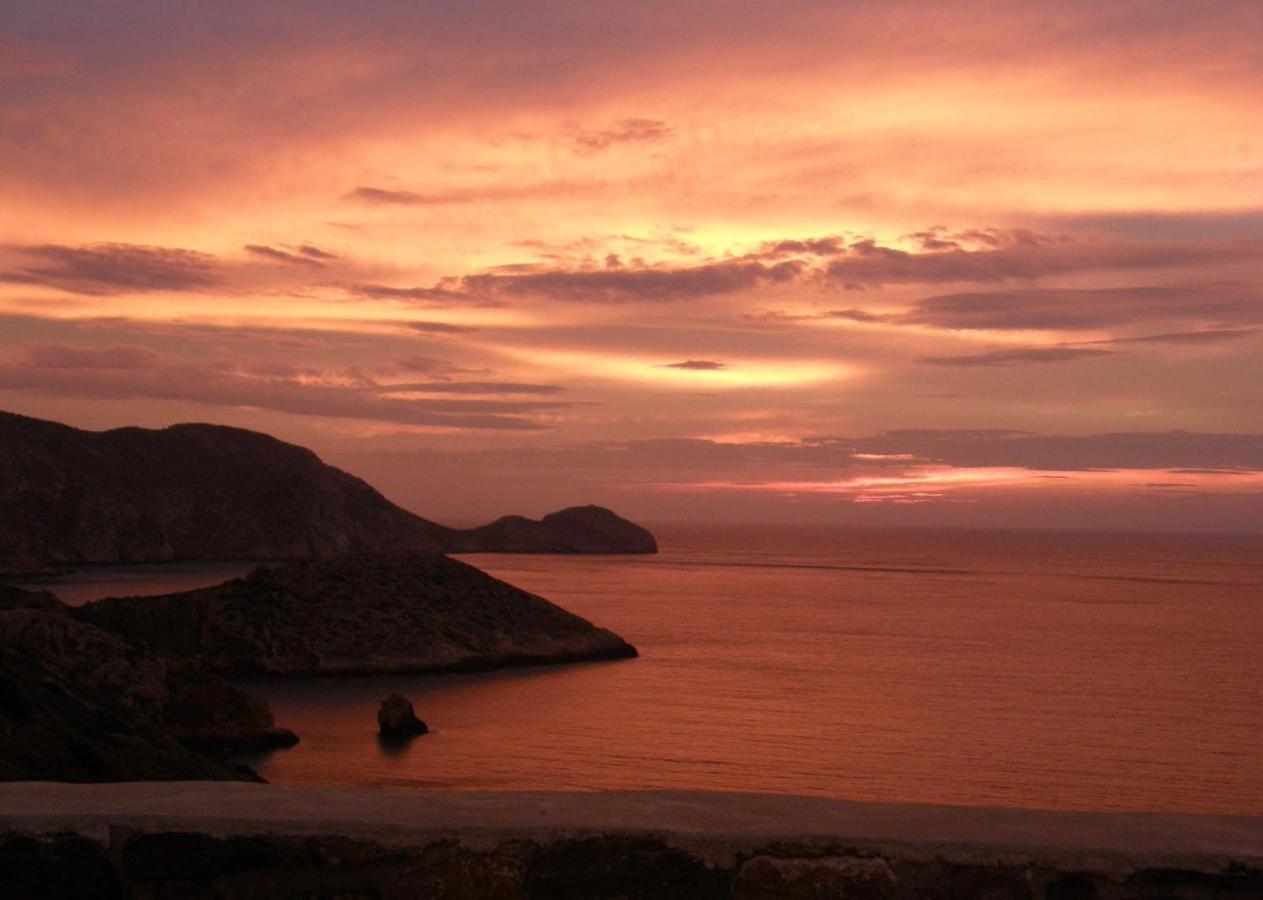 Villa C & C _ Cycladic House With Endless Sea View Ermoupoli Exterior foto